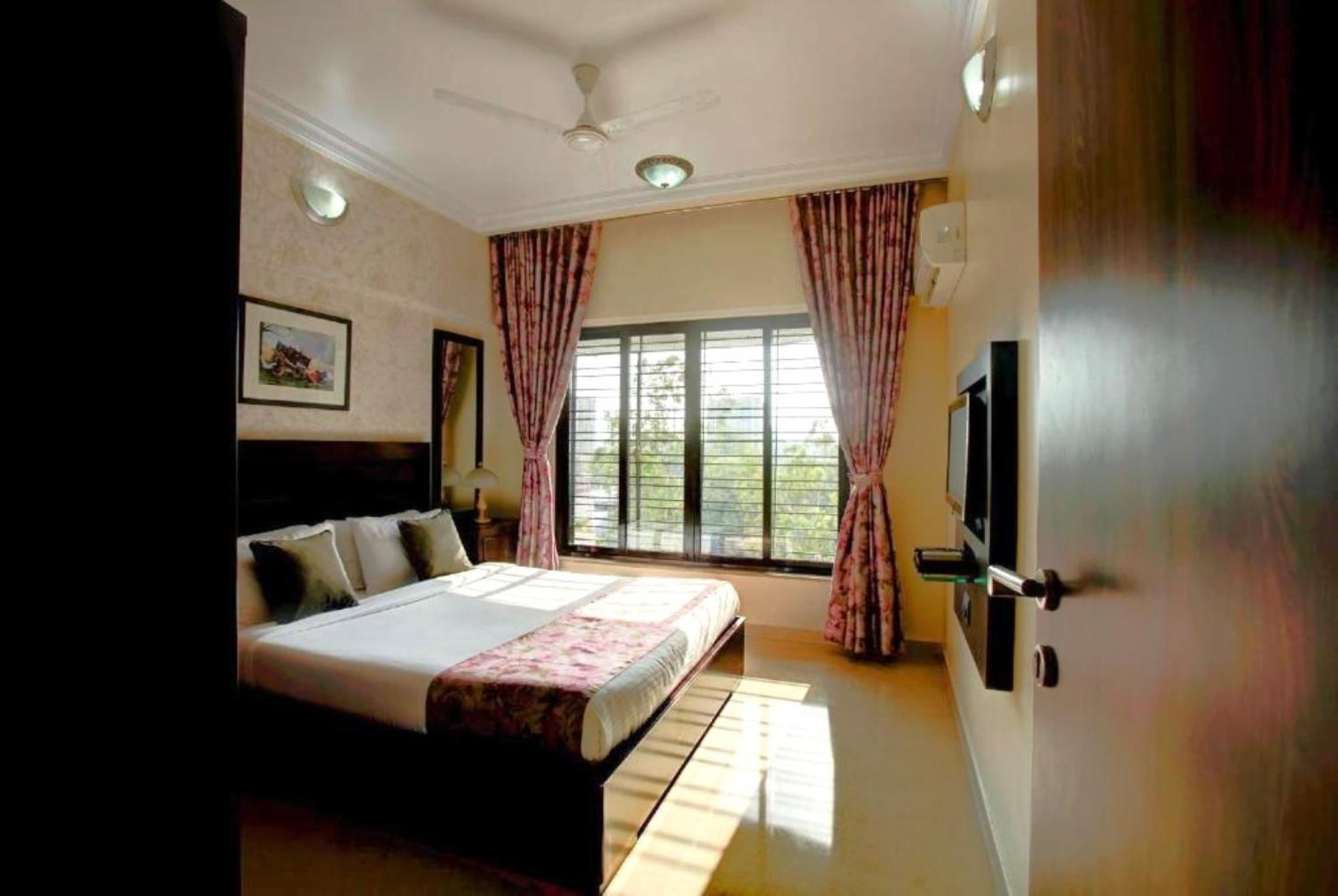 Отель Lalco Residency Мумбаи Номер фото