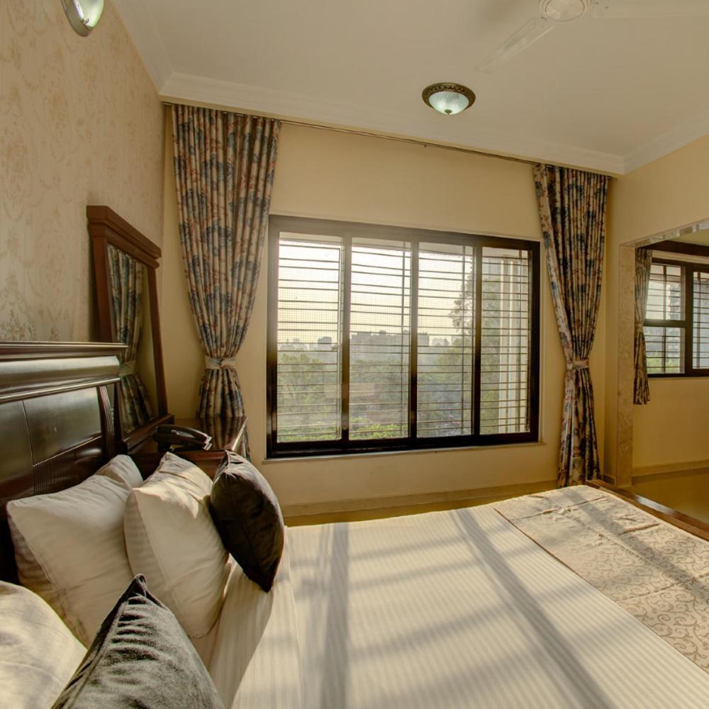 Отель Lalco Residency Мумбаи Экстерьер фото